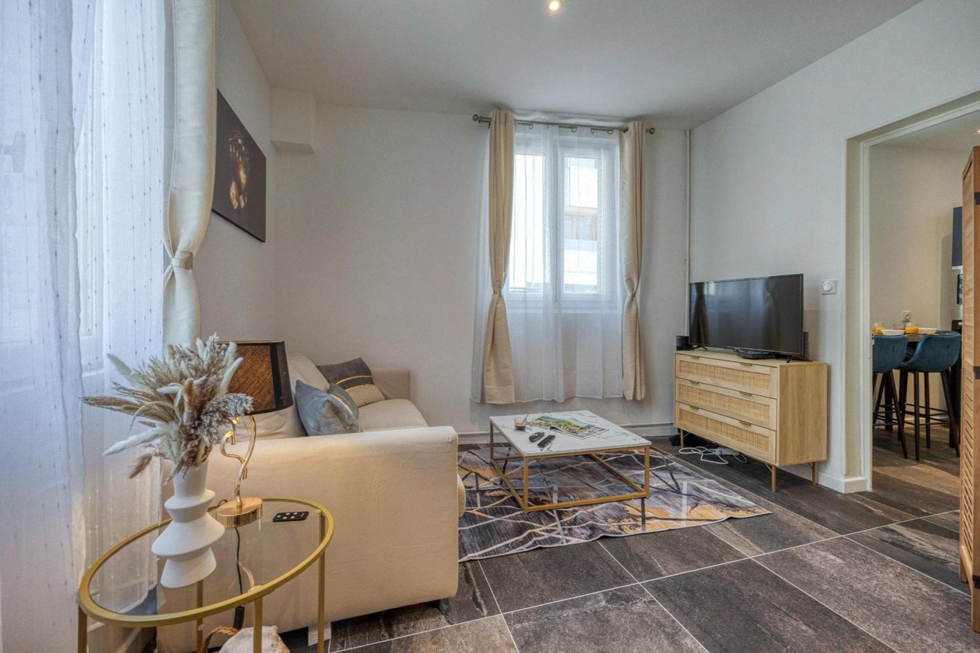 L'as De Coeur - Rocade - Tram Apartment *